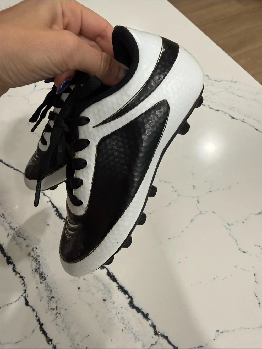Kids Black and White soccer xleara